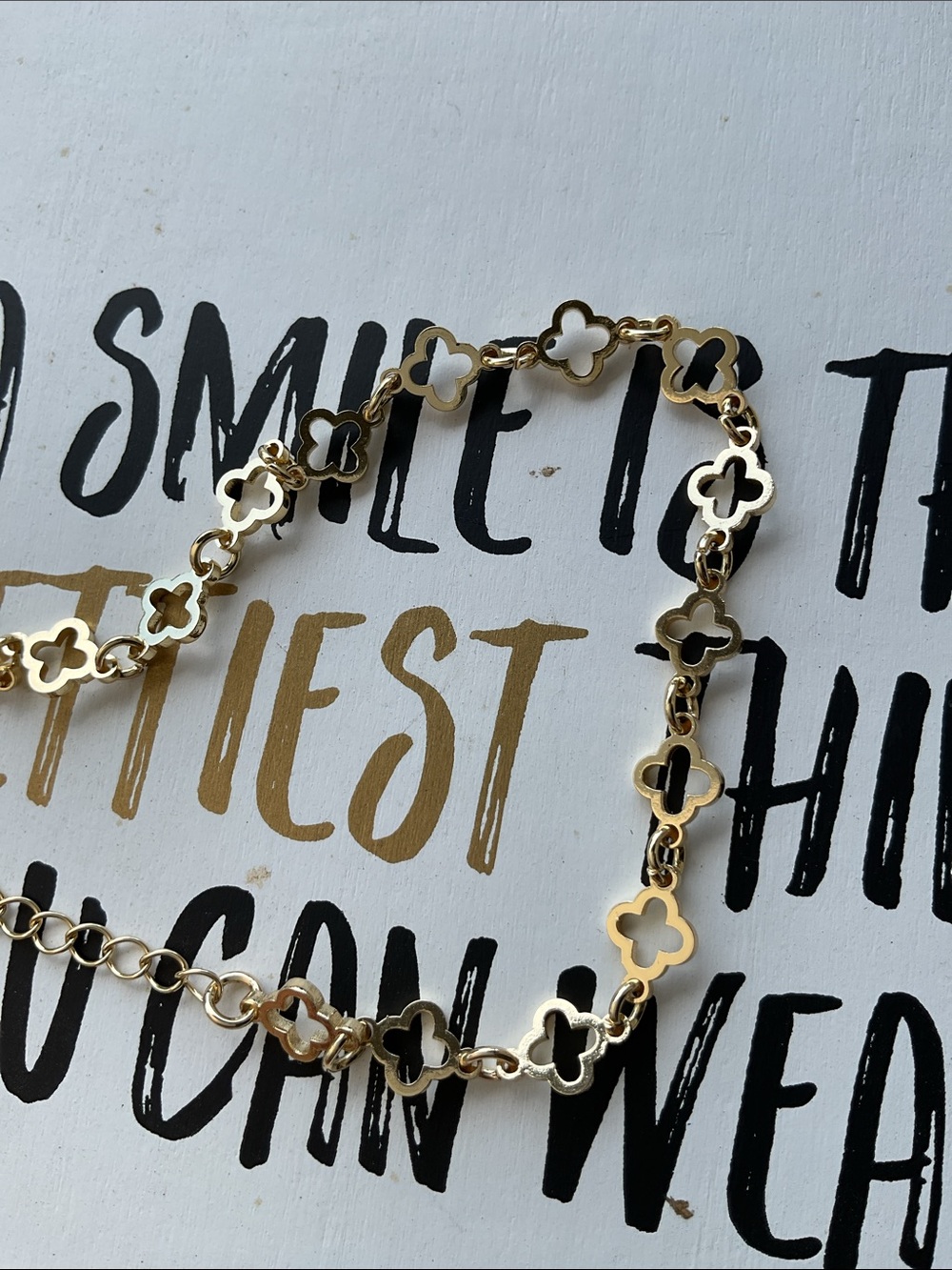 Chic Gold Clover Link Bracelet